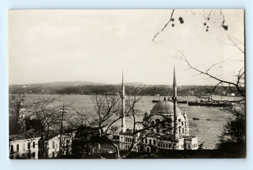 c.1910 OTTOMAN EMPIRE - CONSTANTINOPLE - DOLMA BAGTCHE PALACE & MOSQUE RPPC